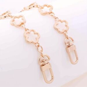 A102. Gold Flower Phone Lanyard Wristlet